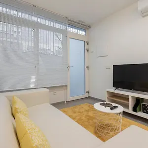https://apartamento-turistico-anr-1-c.besthotelstoledo.com